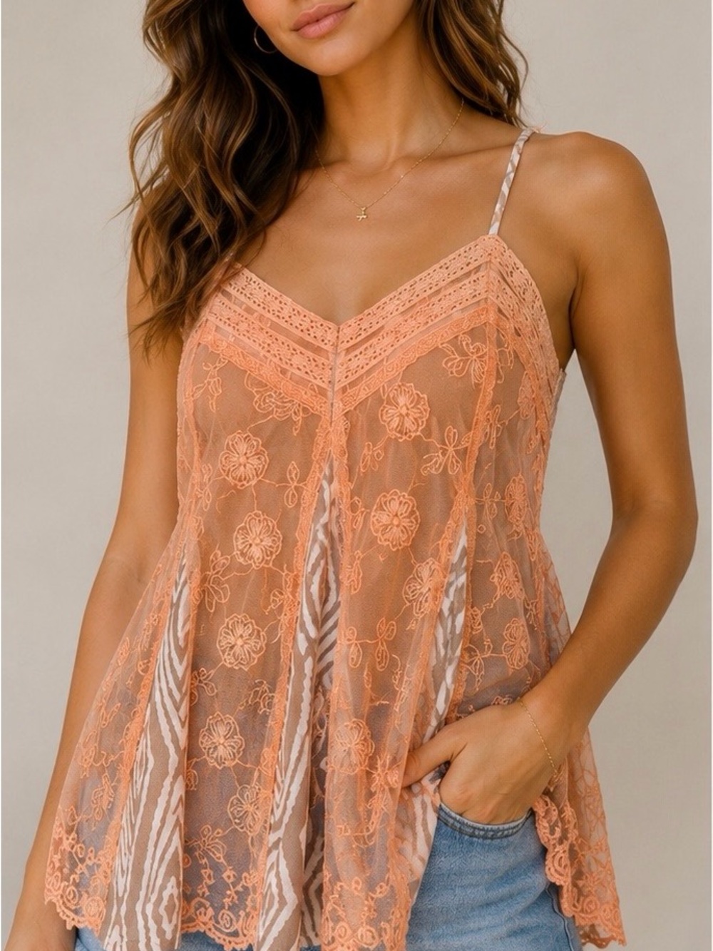 Gimmicks Lace Overlay Tank Top Small